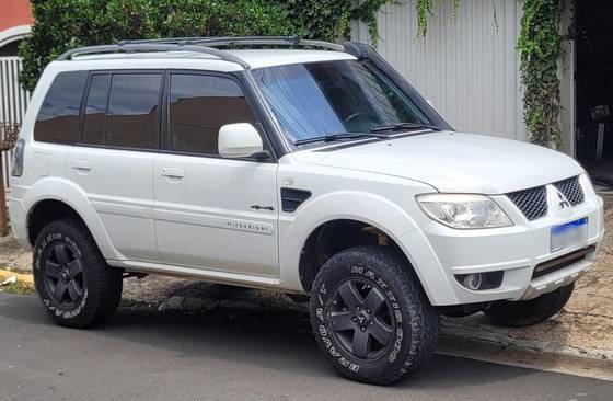 MITSUBISHI PAJERO TR4 2.0 4X4 16V 140CV FLEX 4P AUTOMÁTICO